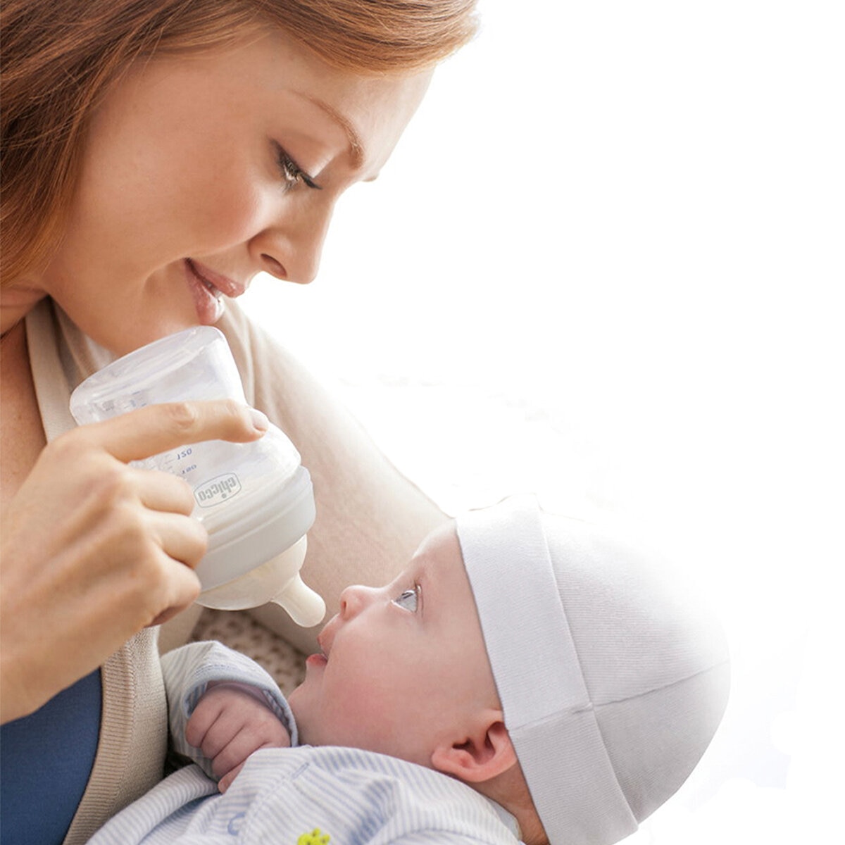 Chicco Set Inicio De Lactancia Con 4 Biberones y 1 Extractor de Leche Chicco Set Inicio De Lactancia Con 4 Biberones y 1 Extractor de Leche