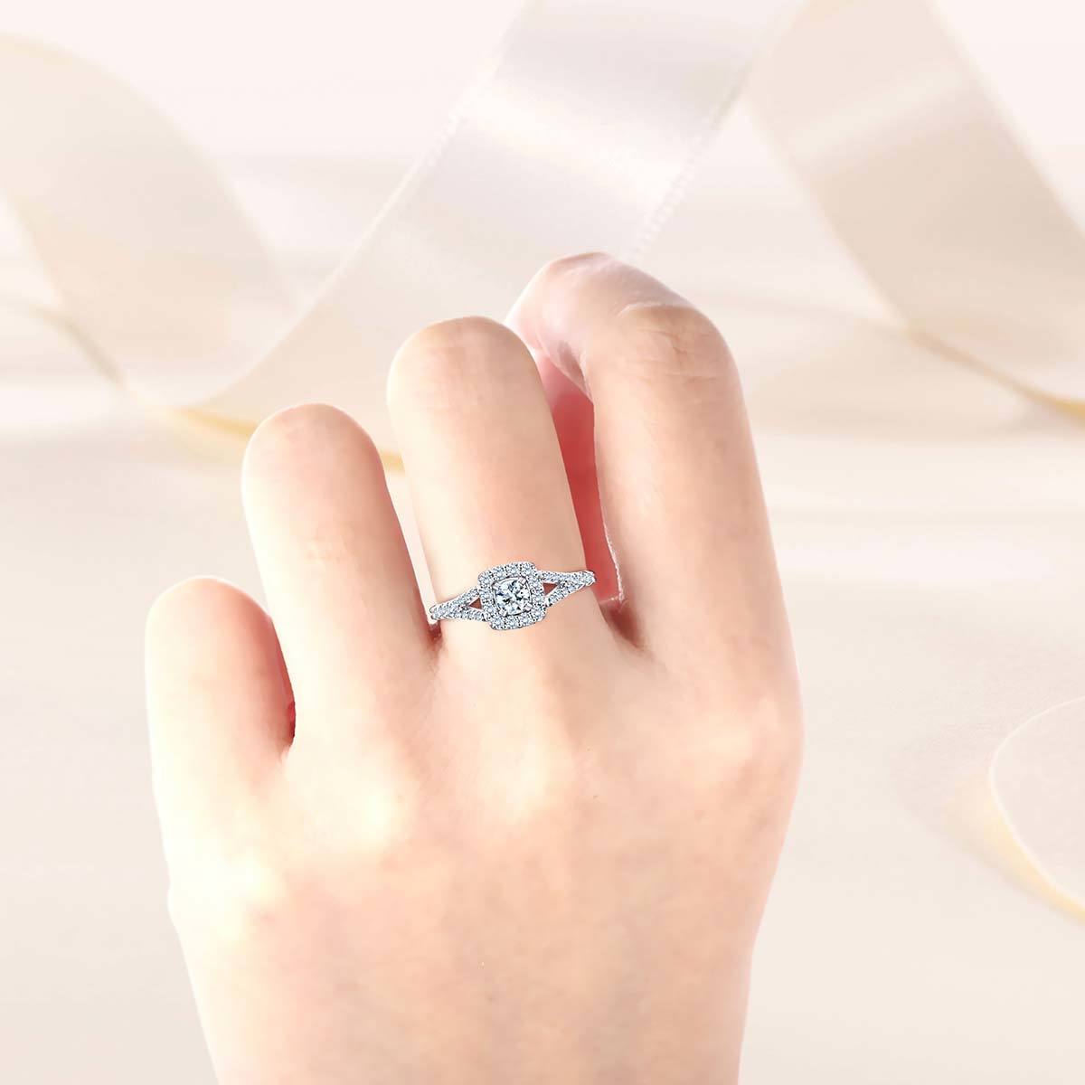 Anillo, 0.60ctw Diamantes, Oro Blanco 14kt