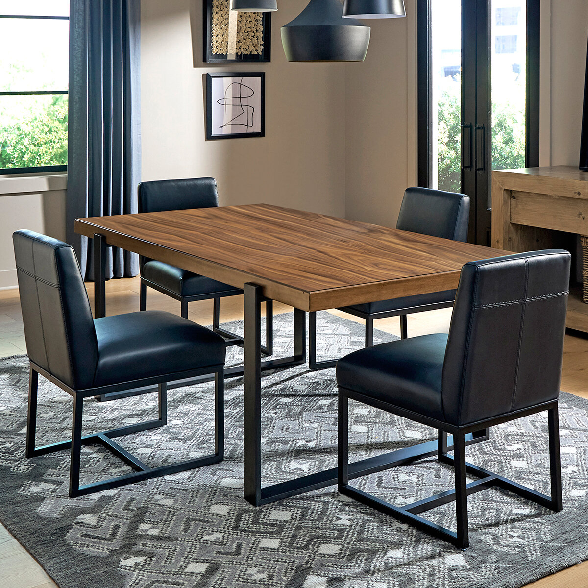 Universal Broadmoore, Tatum, Juego de Comedor de 5 piezas