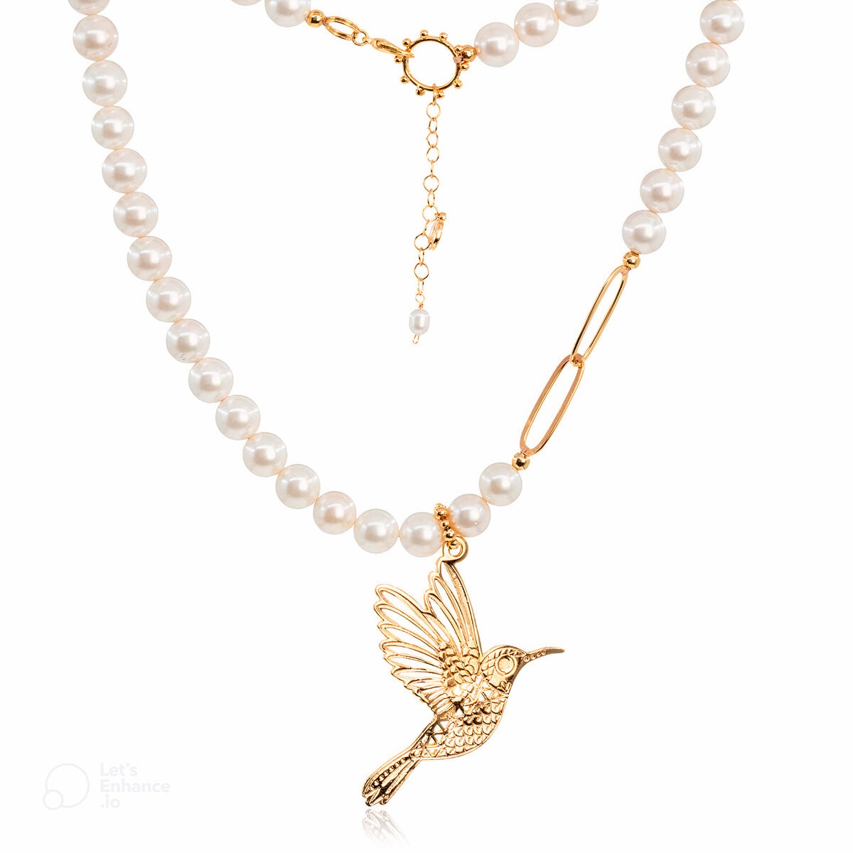 Ablime, Collar Corto en Perla de Río con Dije de Colibrí