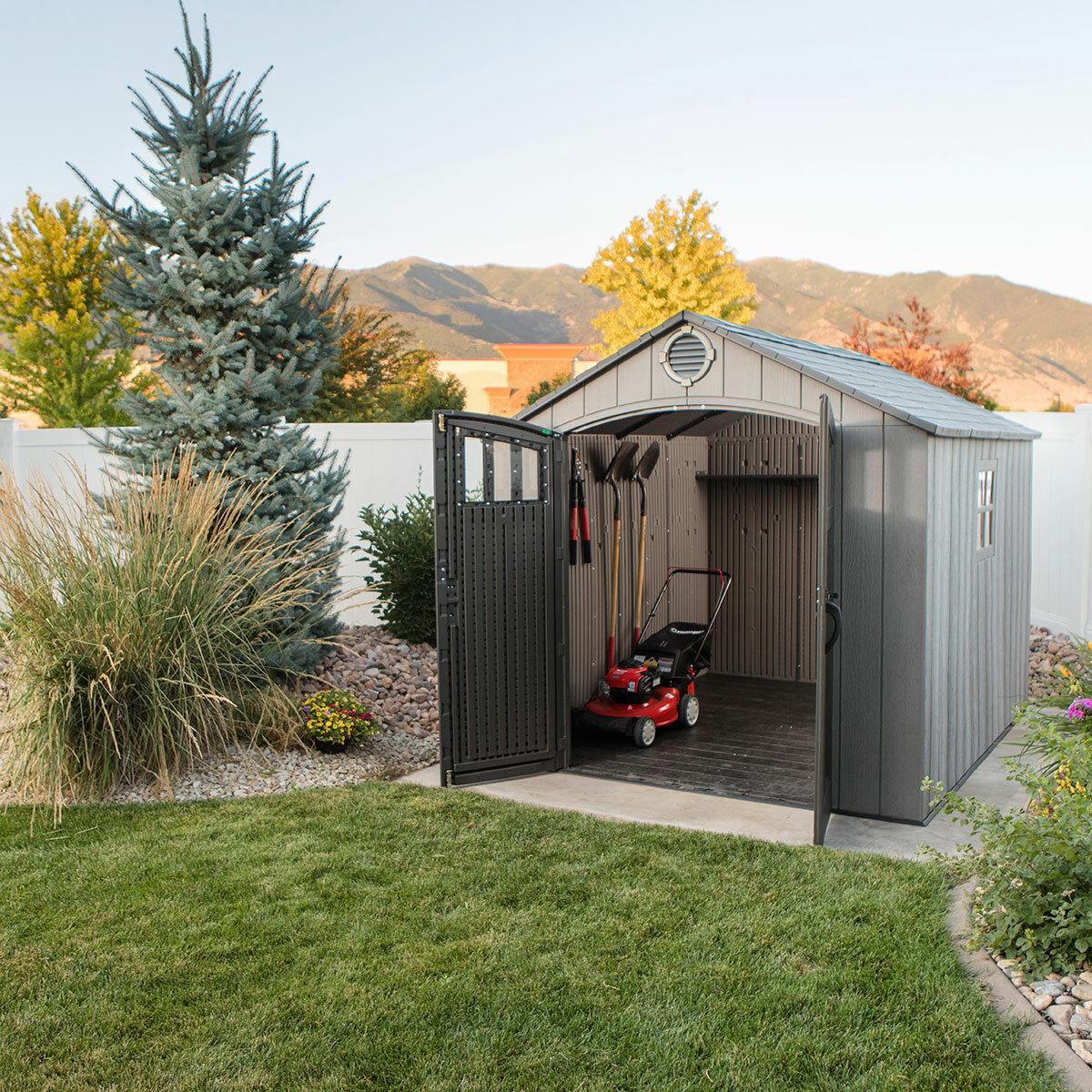 Lifetime, Cobertizo de 2.4 m x 3 m