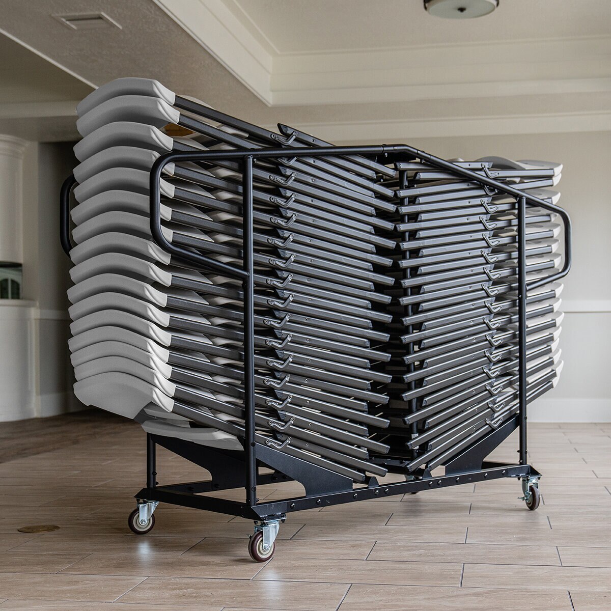 Lifetime Sillas Plegables Color Blanco 32 Piezas con Carro Transportador