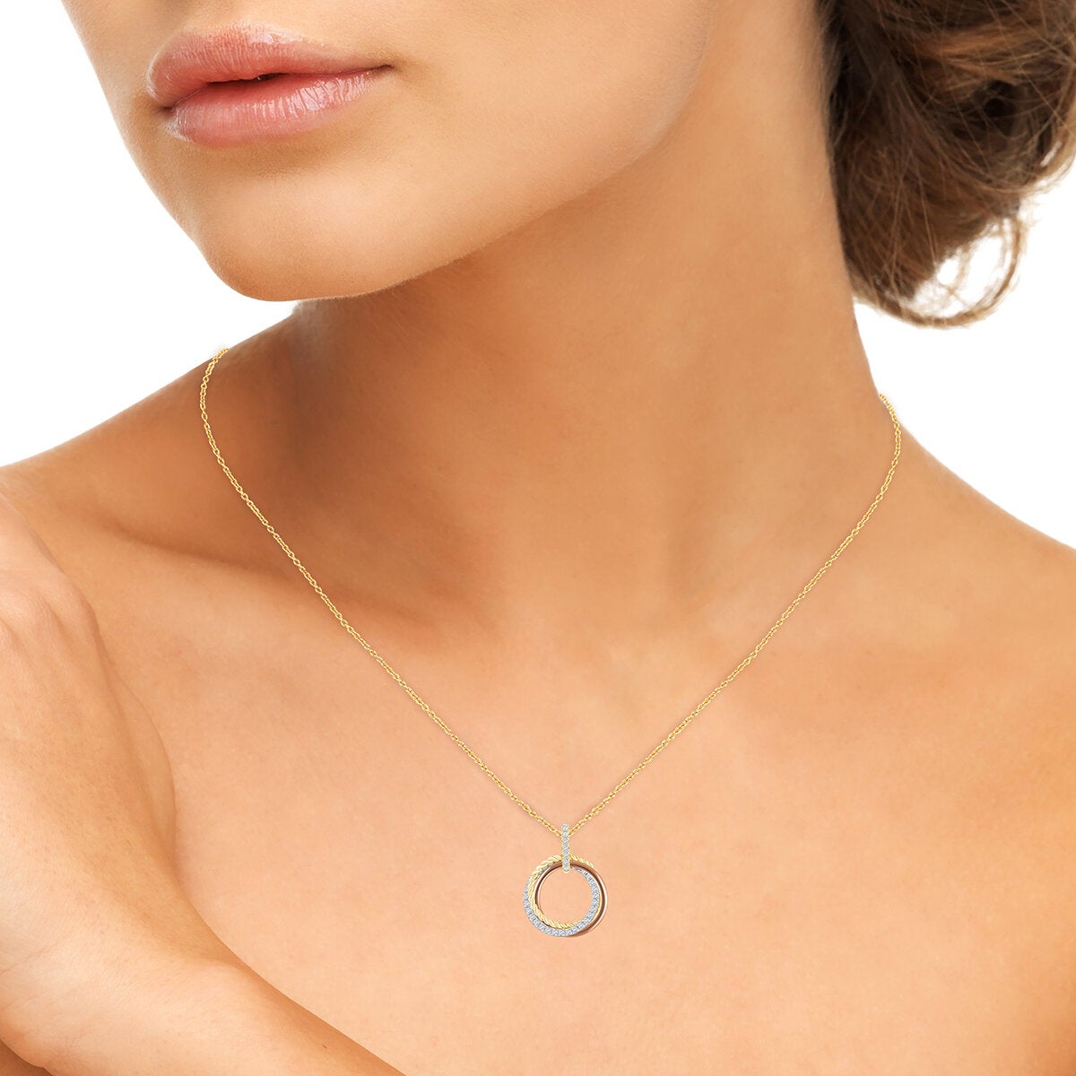 Collar con Dije Circular, 0.27ctw Diamantes, Oro Blanco y Amarillo 14K Collar con Dije Circular, 0.27ctw Diamantes, Oro Blanco y Amarillo 14K