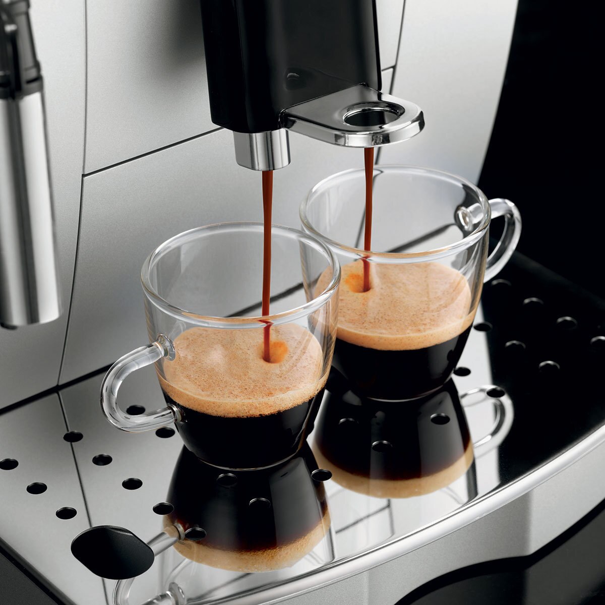 De'Longhi, máquina compacta automática de cappuccino, latte y espresso