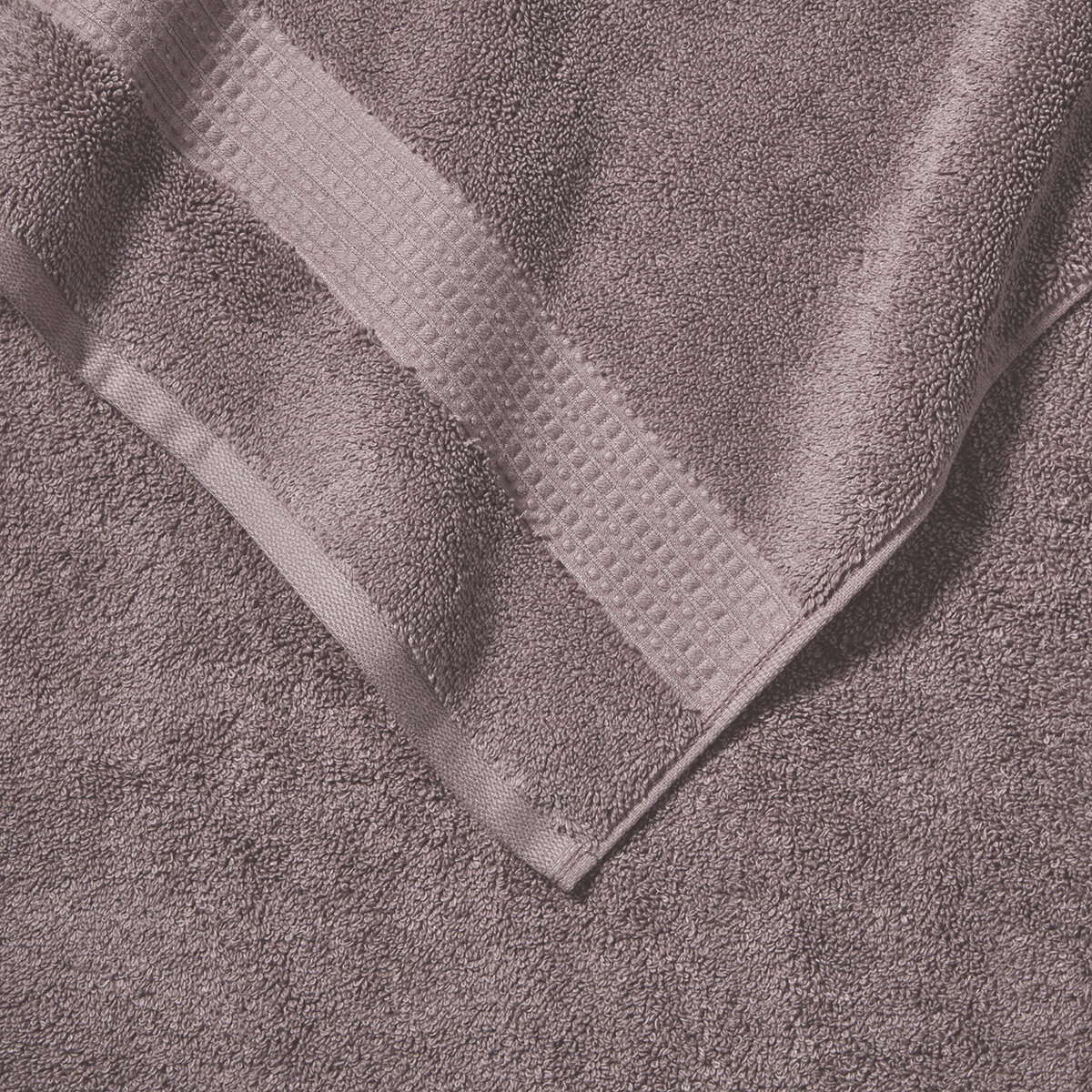 Purely Indulgent Toalla para Baño 76cm x 147cm morado