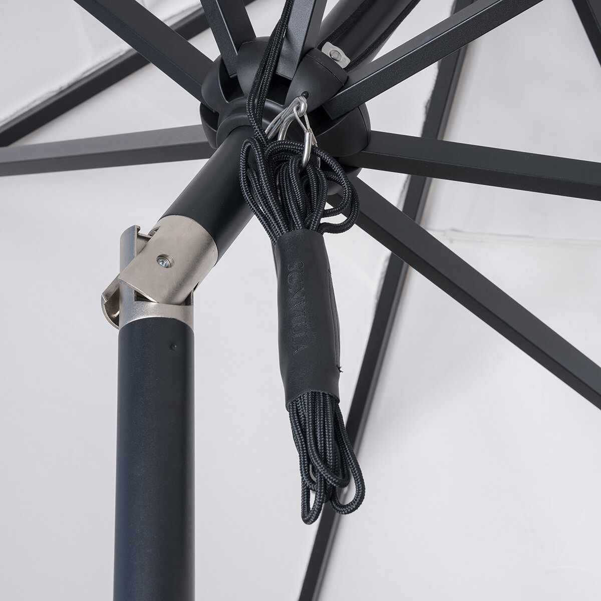 SunVilla, Sombrilla de 3.3 m Con Borde Color Beige