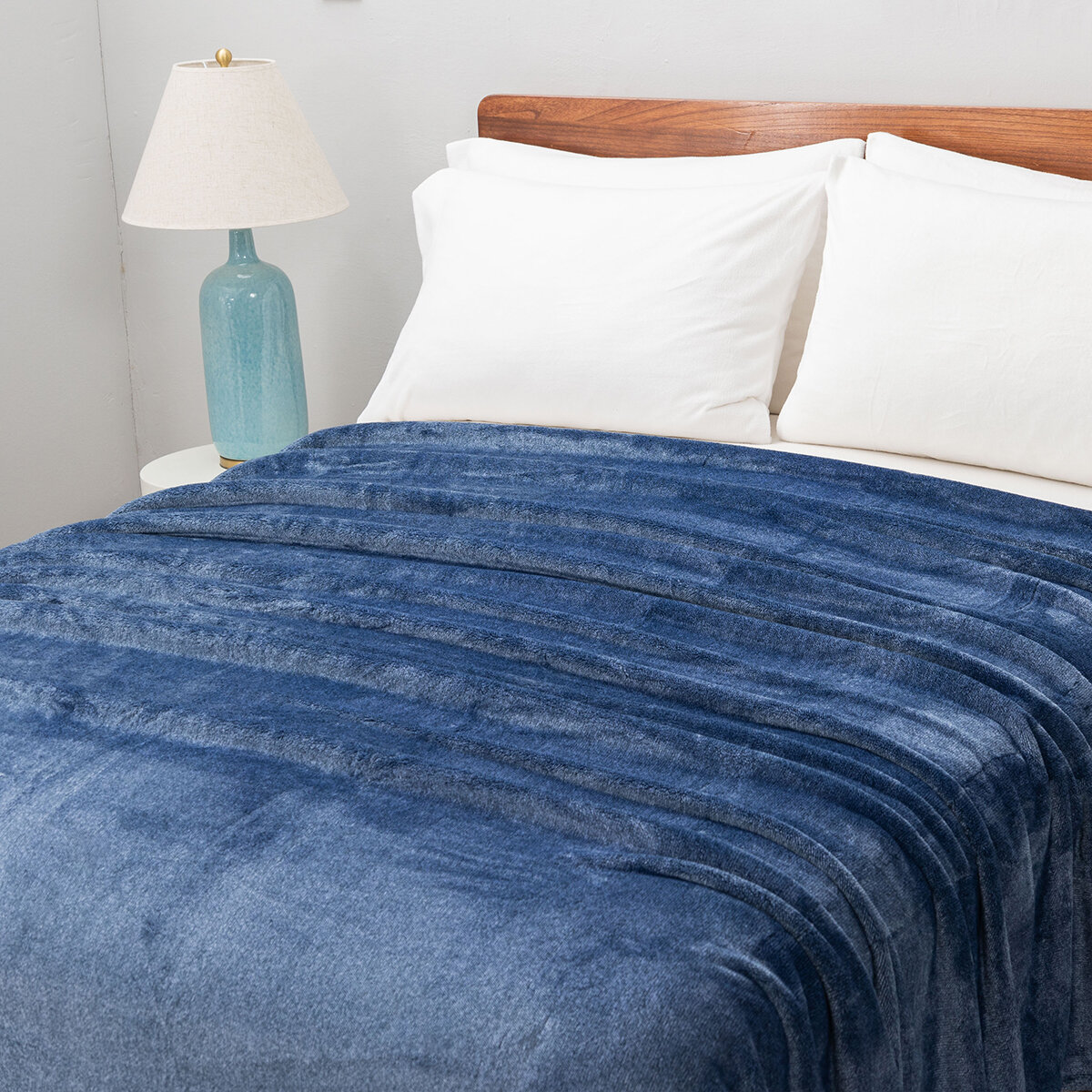 Berkshire Life, Cobija, Tamaño King, Color Azul Berkshire Life, Cobija, Tamaño King, Color Azul