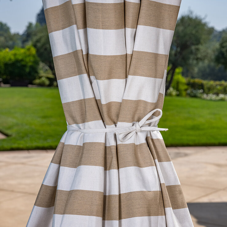 SunVilla, Sombrilla Cabana Redonda de Rayas con Poste Recto de 3.3m, Color Beige SunVilla, Sombrilla Cabana Redonda de Rayas con Poste Recto de 3.3m, Color Beige