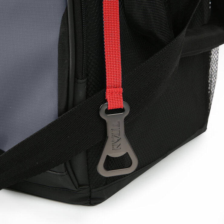 Titan Hielera Plegable para 40 Latas Gris