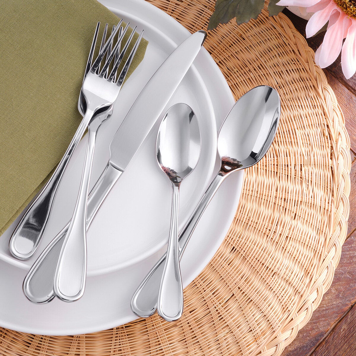 Mikasa Juego de Cubiertos de Acero Inoxidable de 45 piezas, Varios Modelos Mikasa Juego de Cubiertos de Acero Inoxidable de 45 piezas, Varios Modelos