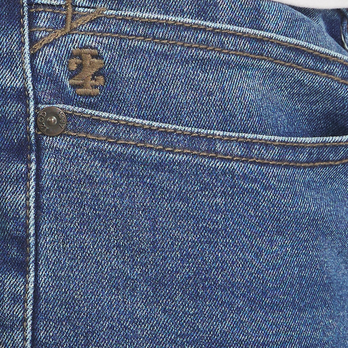 Izod Jeans para Caballero Azul Claro 38 x 32 Izod Jeans para Caballero Azul Claro 38 x 32