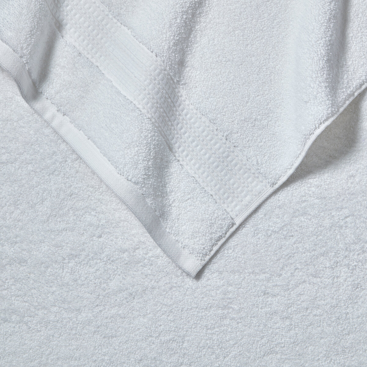 Purely Indulgent , Toalla para Baño, Blanco