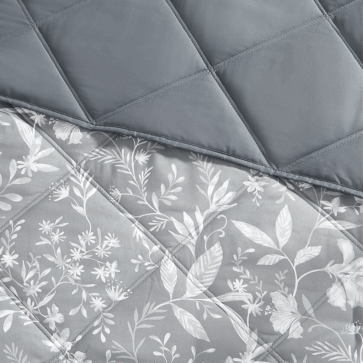 Seasons Collection Colcha con Relleno Alternativo Tamaño King Hojas Grises