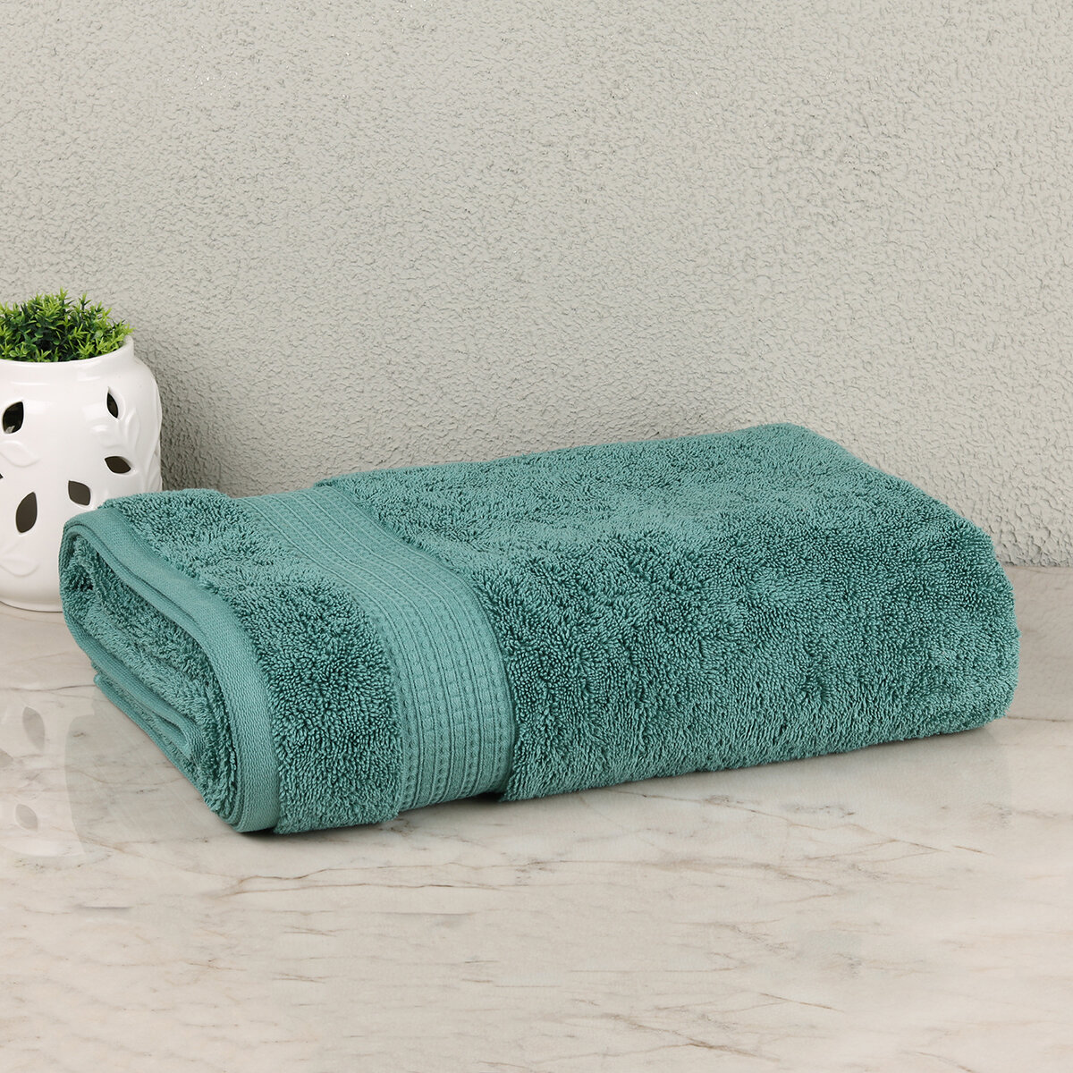 Purely Indulgent  Toalla para Baño 76cm x 147cm  verde