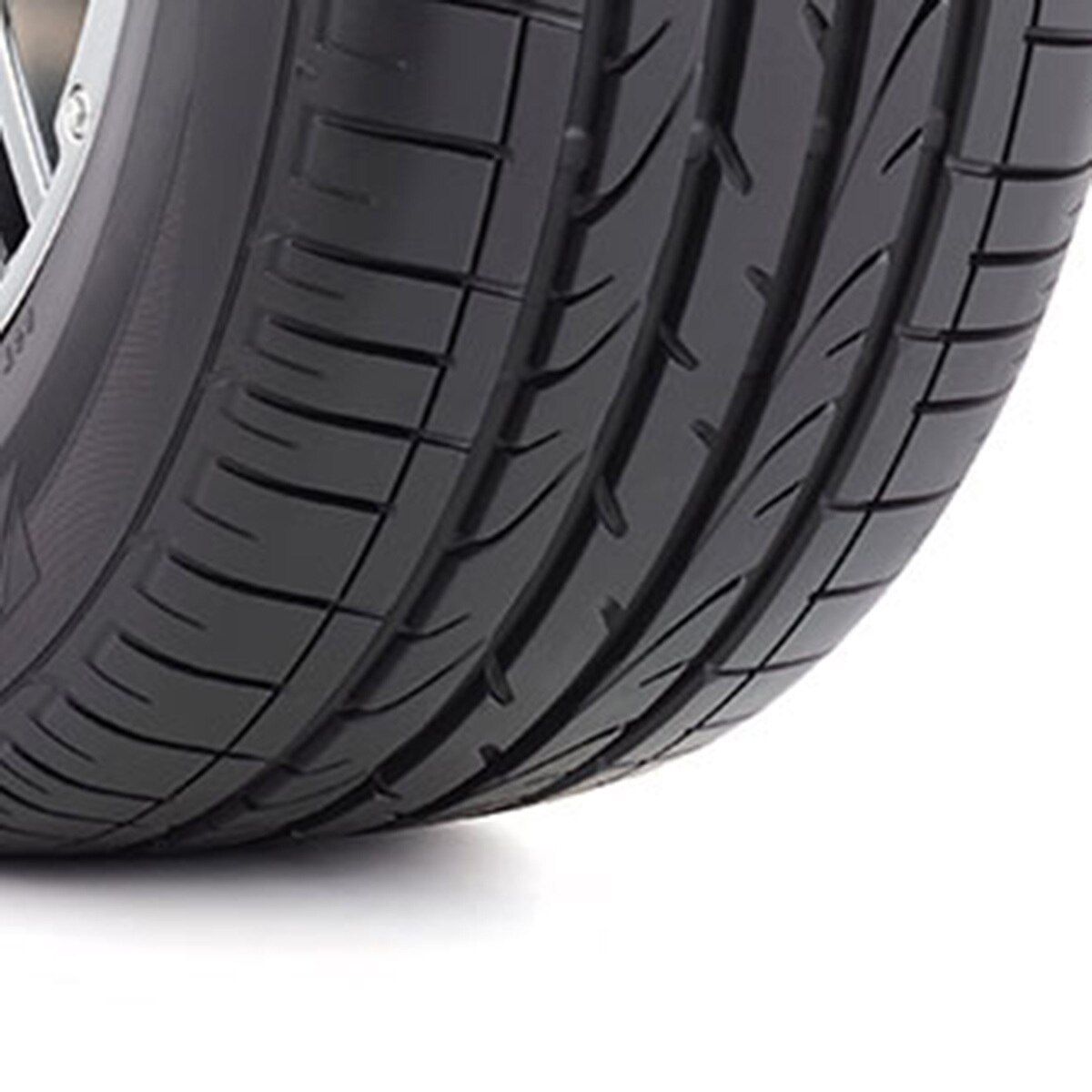 Bridgestone Dueler HP Sport 255/55R18