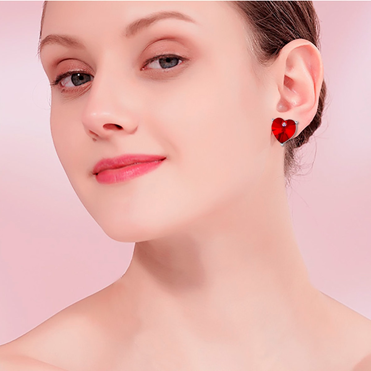 Mayfer, Aretes en Forma de Corazón con Cristal Austríaco, Color Rojo