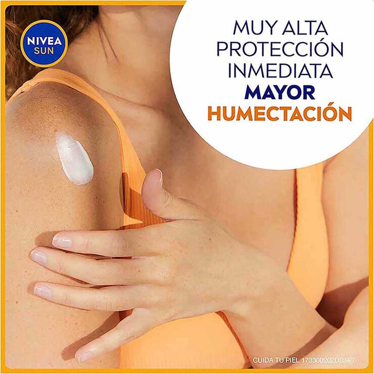 Nivea Sun 2 pzas de 200 ml c/u + Protector solar facial de 40 ml