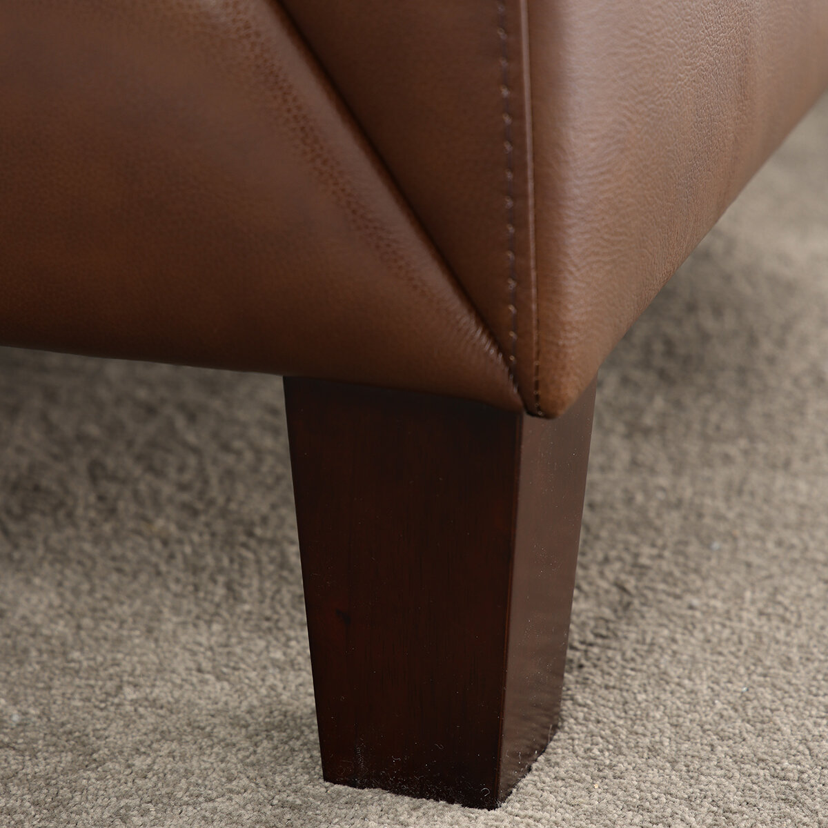 Simon Li Furniture, Sofá de Piel