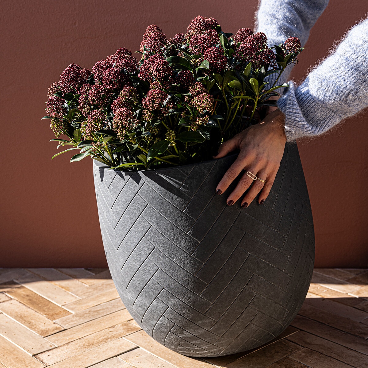 Over & Back, Tribes Maceta de Fibra de Arcilla Gris