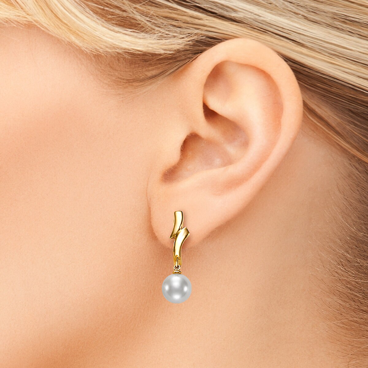 Aretes de Perlas Cultivadas Agua Dulce, 7.0-7.5mm, Oro Amarillo de 14K