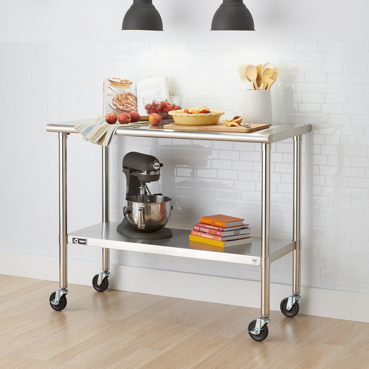  Home Basics Mueble de cocina con carrito para microondas, color  blanco pequeño : Hogar y Cocina