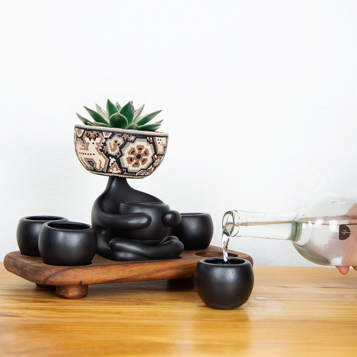 Estudio Floga, Robert Maceta con Mezcalero estilo Huichol