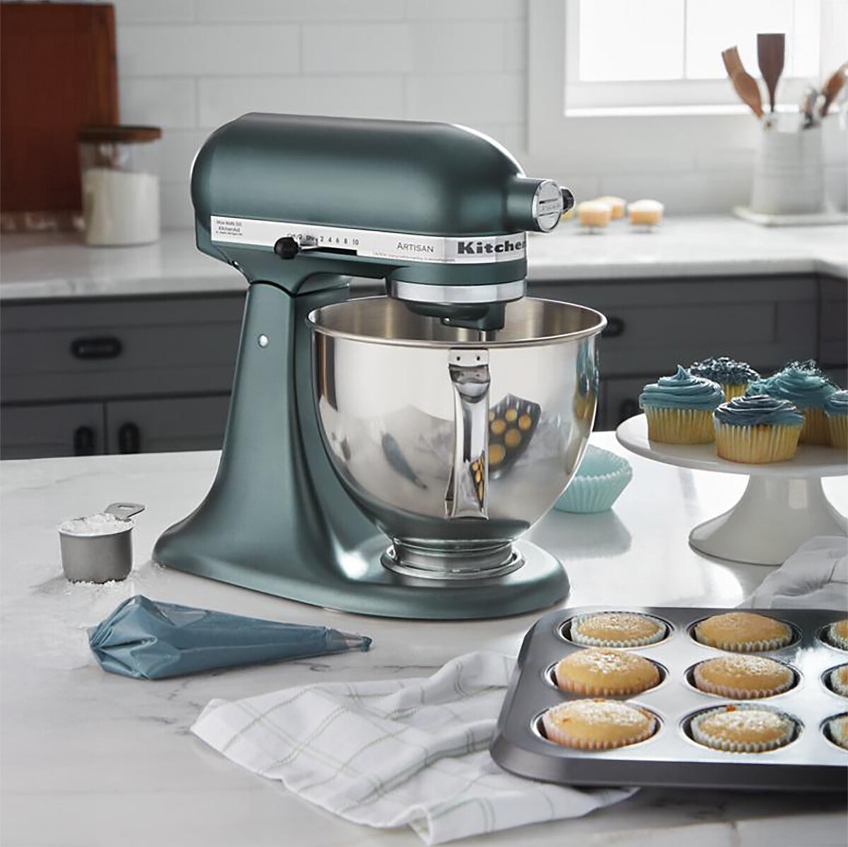 KitchenAid, Batidora Artisan Verde, Tazón de acero inoxidable pulido con asa, 4.7 L,