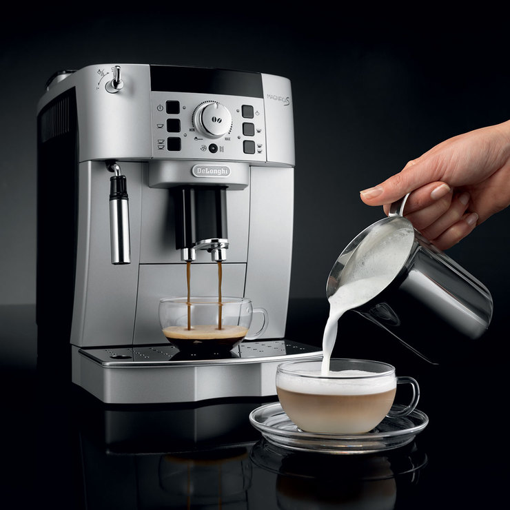 De’Longhi, máquina compacta automática de cappuccino, latte y espresso