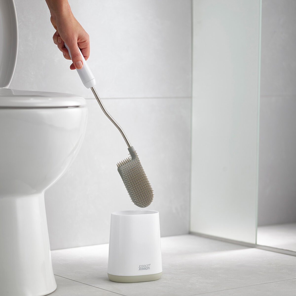 Joseph Joseph 2 Juegos de Escobillas para Baño