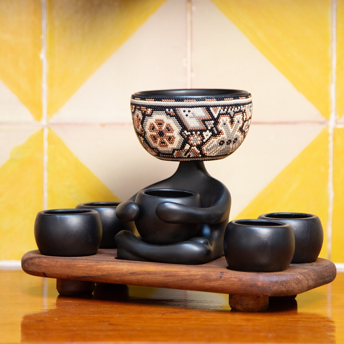 Estudio Floga, Robert Maceta con Mezcalero estilo Huichol