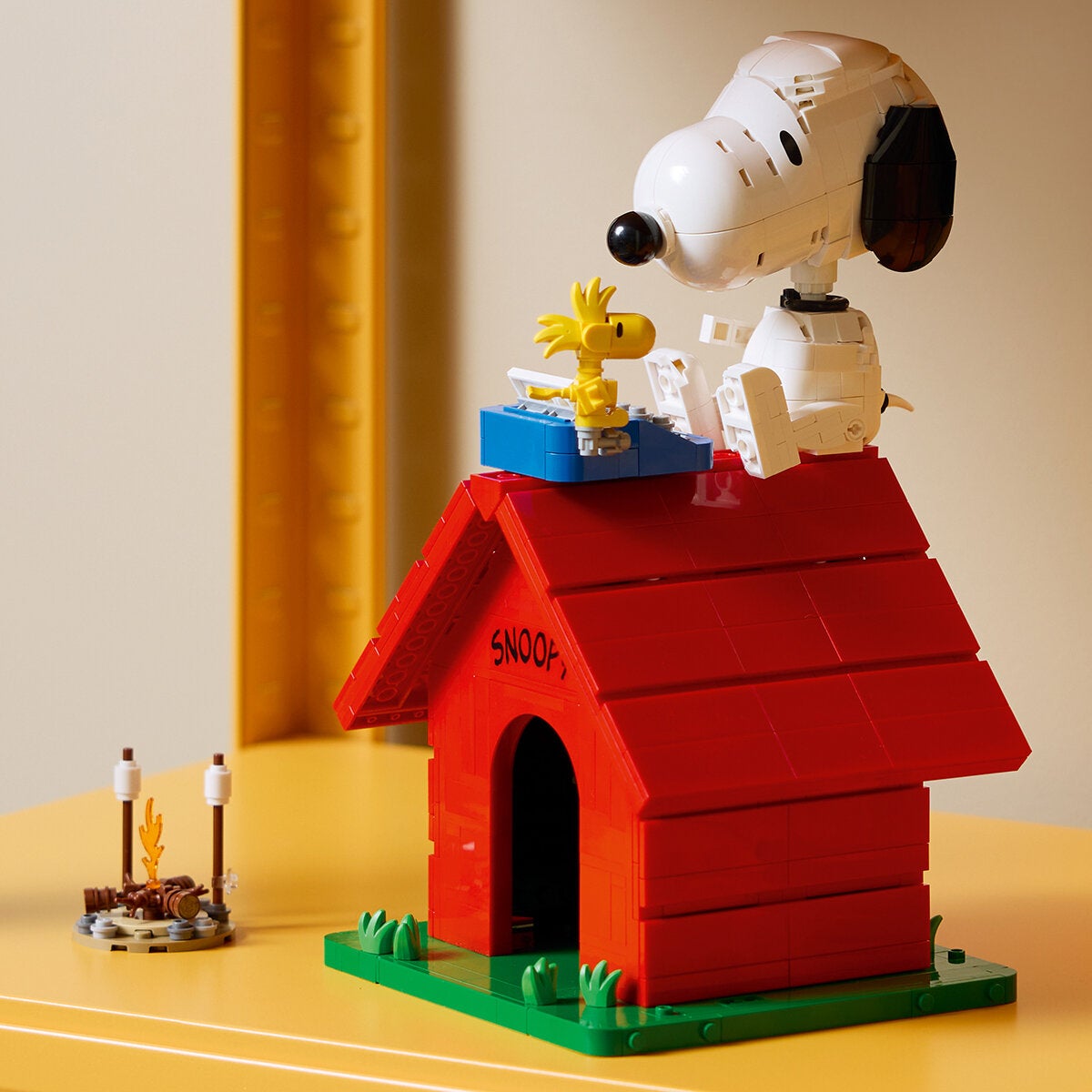 LEGO Ideas Peanuts: La casa de Snoopy LEGO Ideas Peanuts: La casa de Snoopy