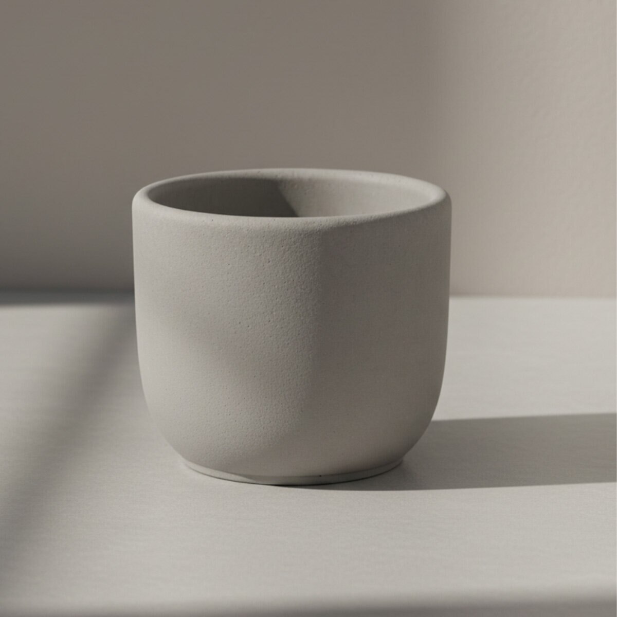 Zuccu Design, Tulip 3 Macetas Pequeñas de Concreto con Charola