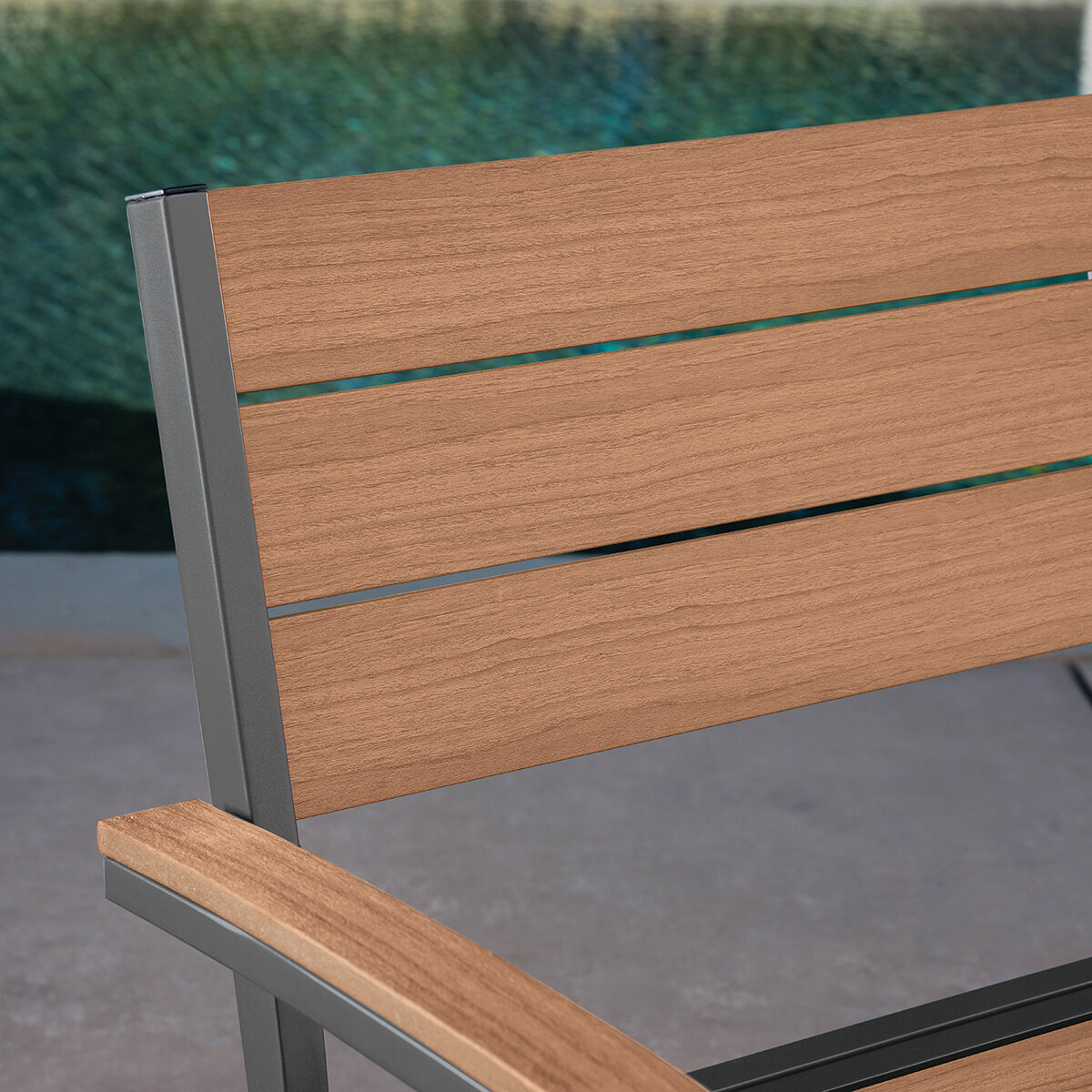 SunVilla, Newport Banca para Exteriores