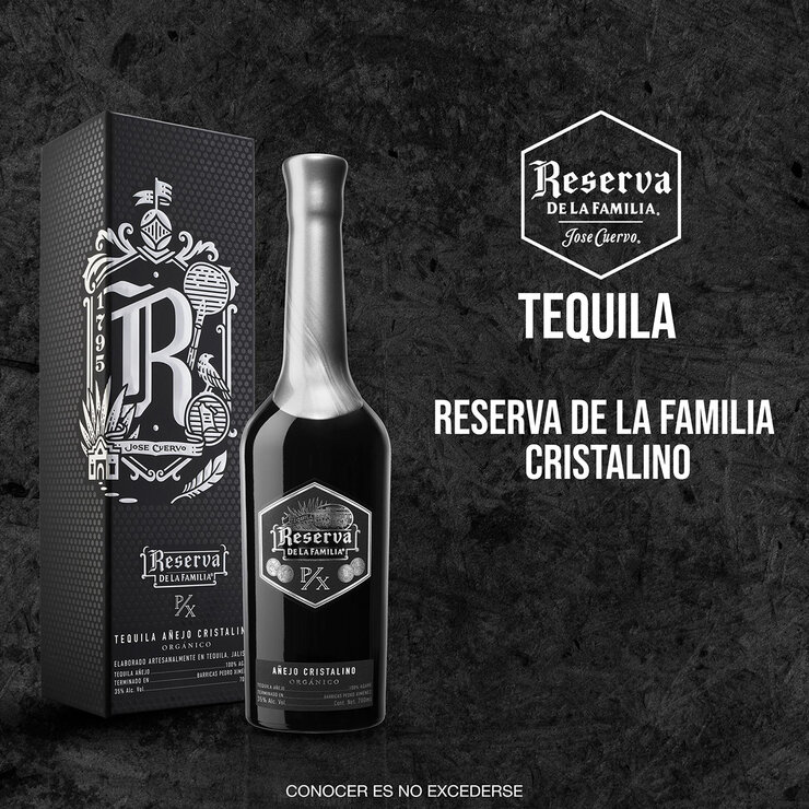 Tequila Reserva de la Familia Añejo Cristalino 700 ml