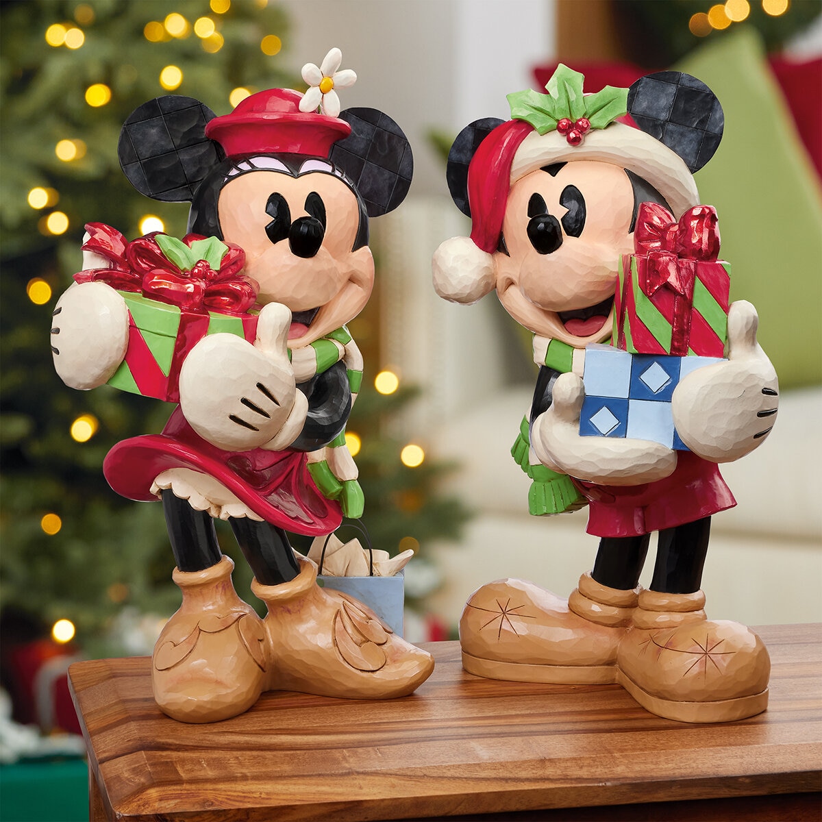 Disney Mickey / Minnie Figura Decorativa Navideña Pintada a Mano