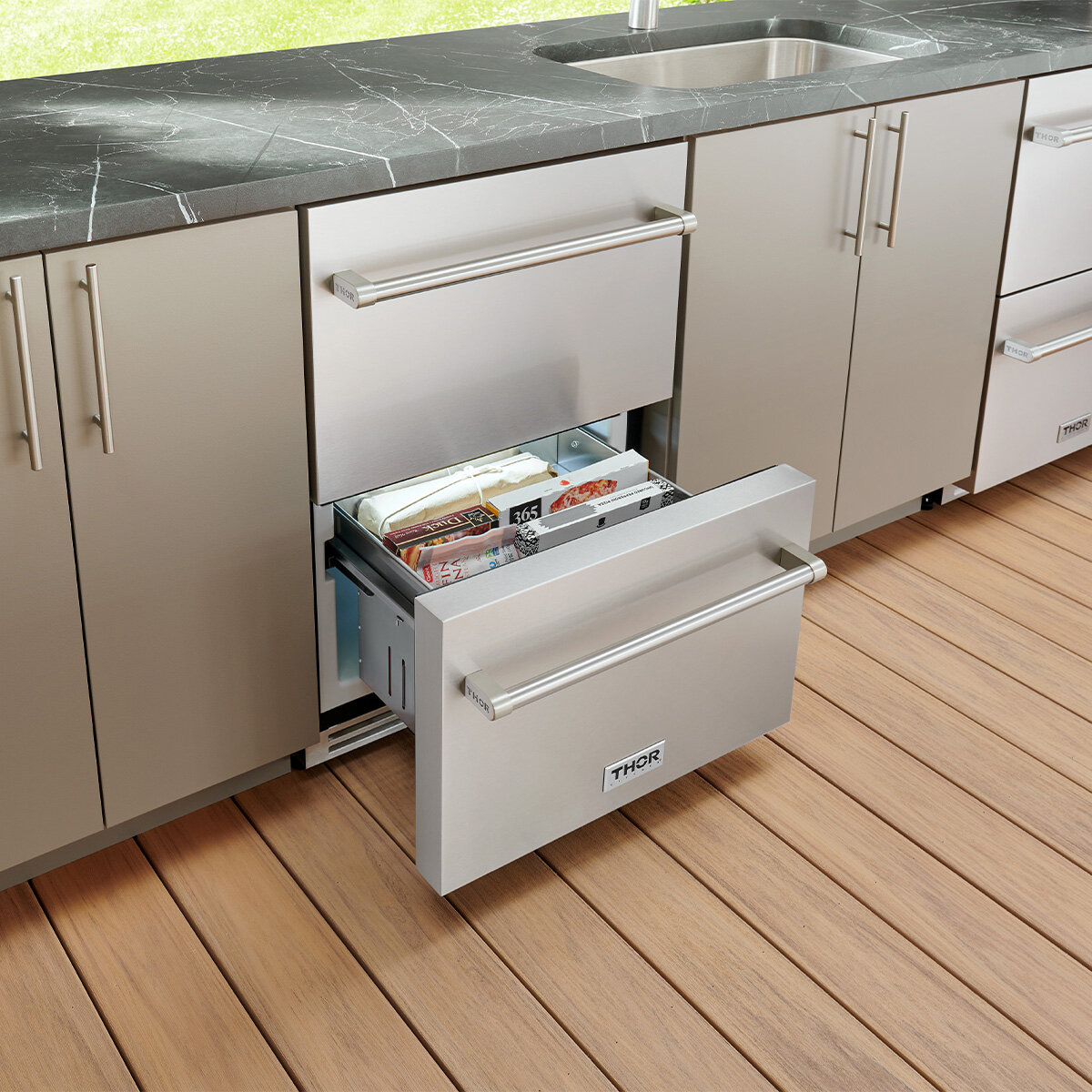 Thor Kitchen Congelador 3.36"