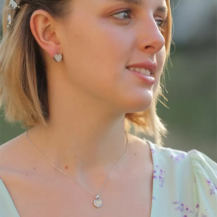Mayfer, Juego de Aretes y Collar con Dije, en Forma de Corazón, con Cristal Austríaco Mayfer, Juego de Aretes y Collar con Dije, en Forma de Corazón, con Cristal Austríaco