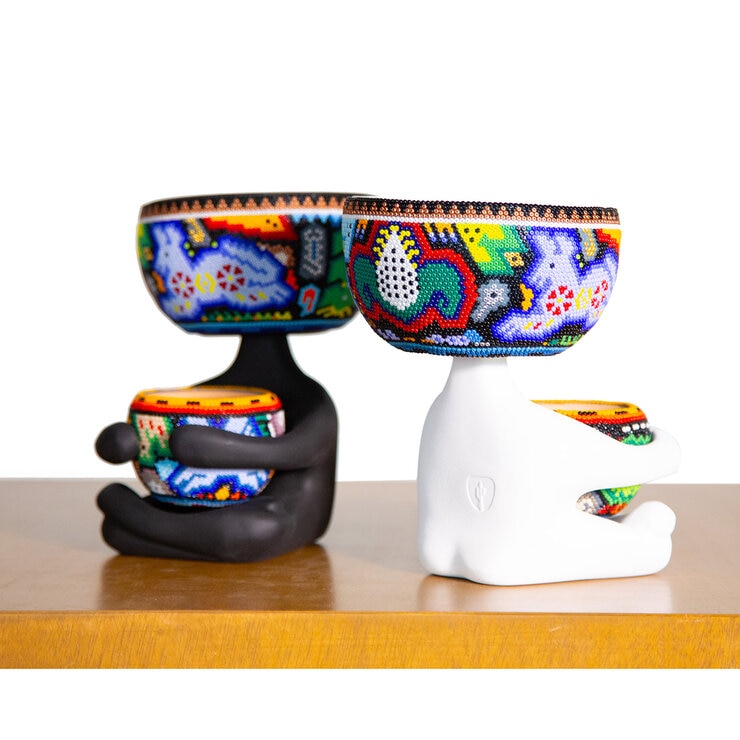 Estudio Floga, Robert Zen Set de 2 Macetas con Arte Huichol