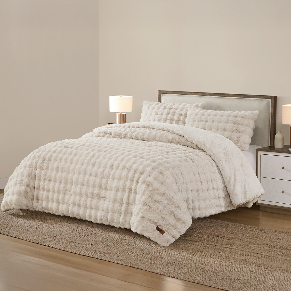 Frye, Juego de Edredón Queen de 3 piezas, Varios Colores Frye, Juego de Edredón Queen de 3 piezas, Varios Colores