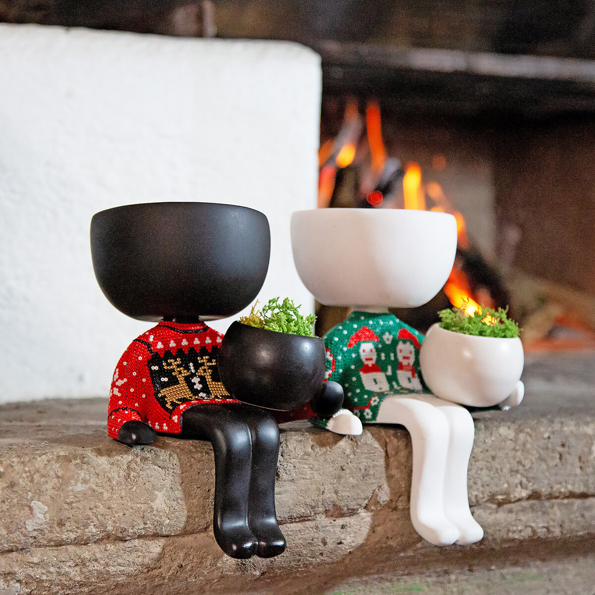 Estudio Floga, Robert Set de 2 Macetas estilo Huichol de Sueter Navideño