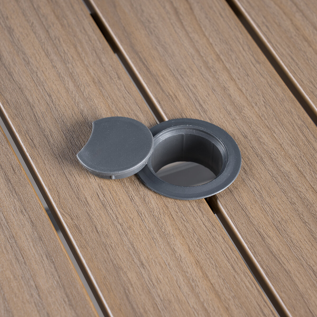 SunVilla, Newport Mesa Comercial Estilo Bistro de 34"