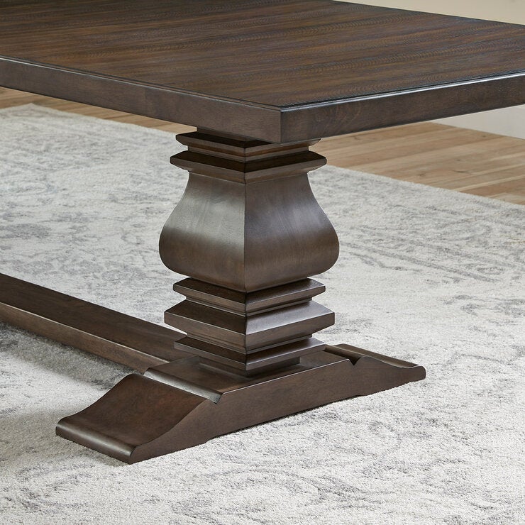 Universal Broadmoore, Erma, Juego de Comedor de 9 Piezas Universal Broadmoore, Erma, Juego de Comedor de 9 Piezas