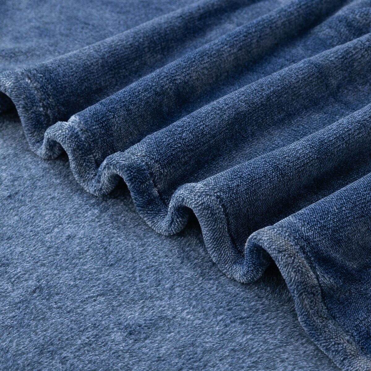 Berkshire Life, Cobija, Tamaño King, Color Azul Berkshire Life, Cobija, Tamaño King, Color Azul