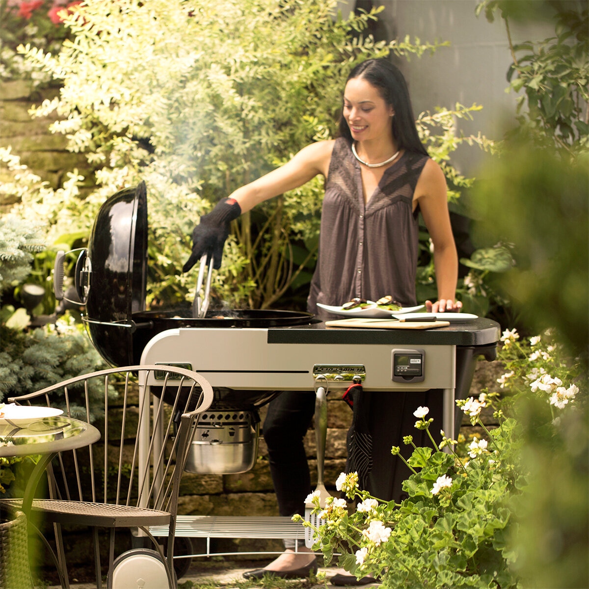 Weber, Performer Deluxe 22" Asador de Carbón