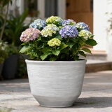 Blaire, Maceta de Resina de 22"