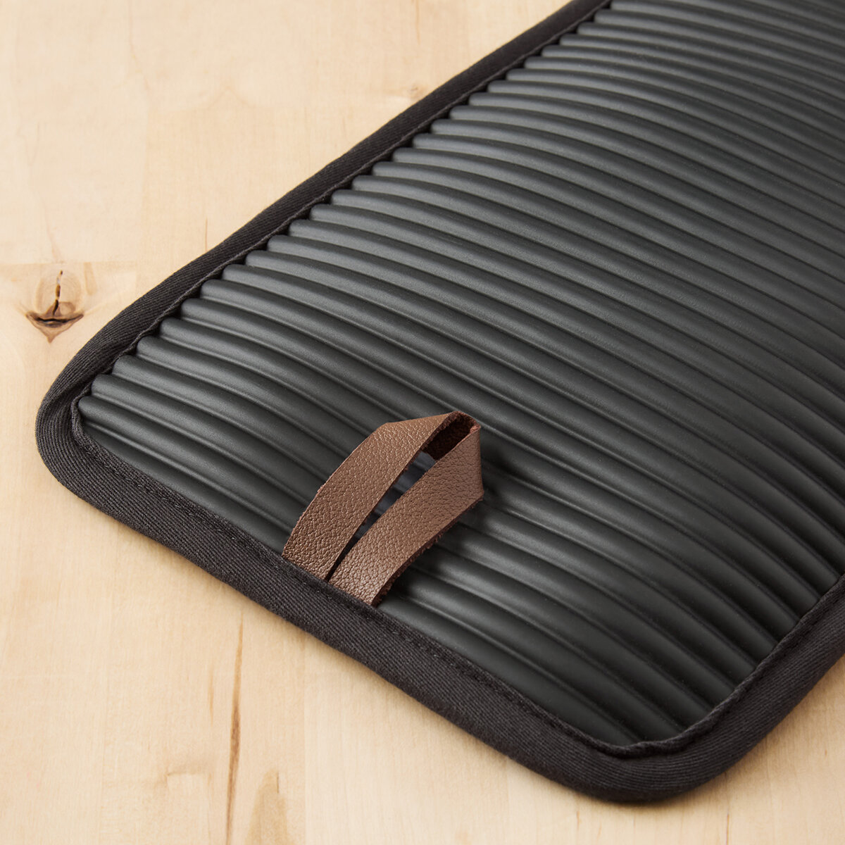 KitchenAid, Juego de 4 Piezas para Cocina de Silicona, Negro