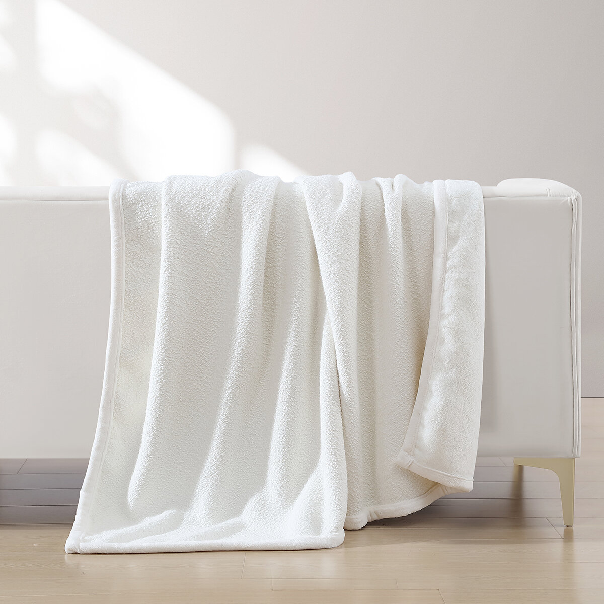Jennifer Adams Manta Afelpada 152 cm x 177 cm Blanco