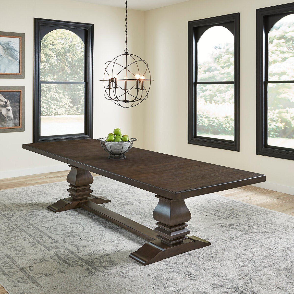 Universal Broadmoore, Erma, Juego de Comedor de 9 Piezas Universal Broadmoore, Erma, Juego de Comedor de 9 Piezas