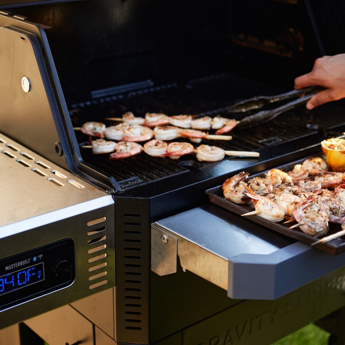 Masterbuilt, Asador de Carbón Digital Series 900 + Ahumador + Horno Para Pizzas