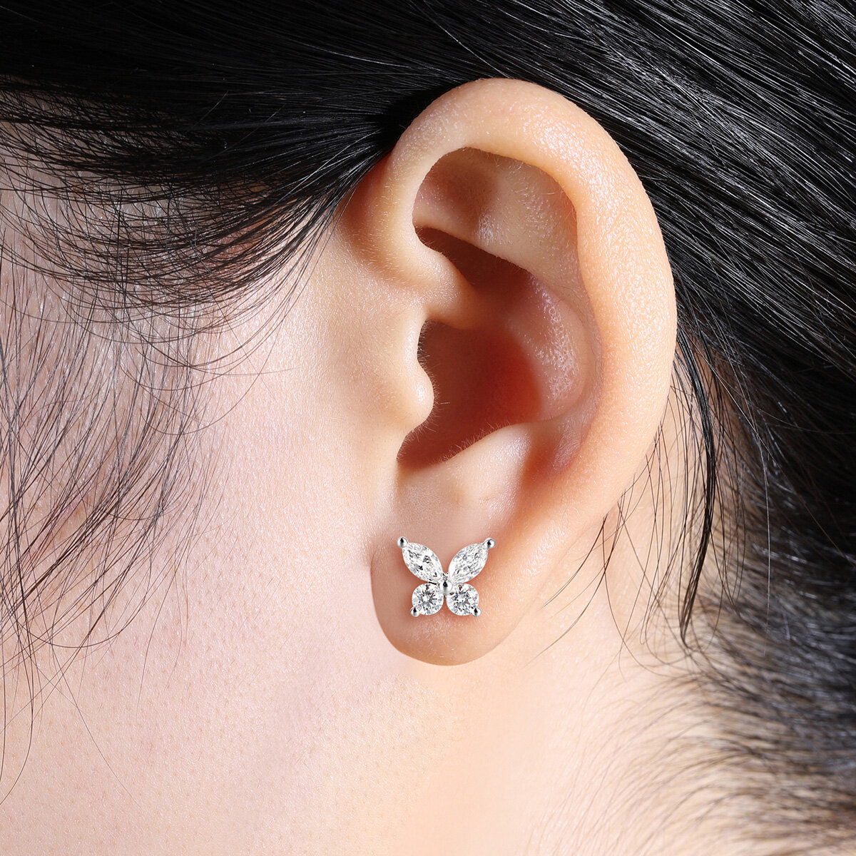 Aretes de Diamantes 0.58ctw, Forma Mariposa, Oro Blanco 14K Aretes de Diamantes 0.58ctw, Forma Mariposa, Oro Blanco 14K